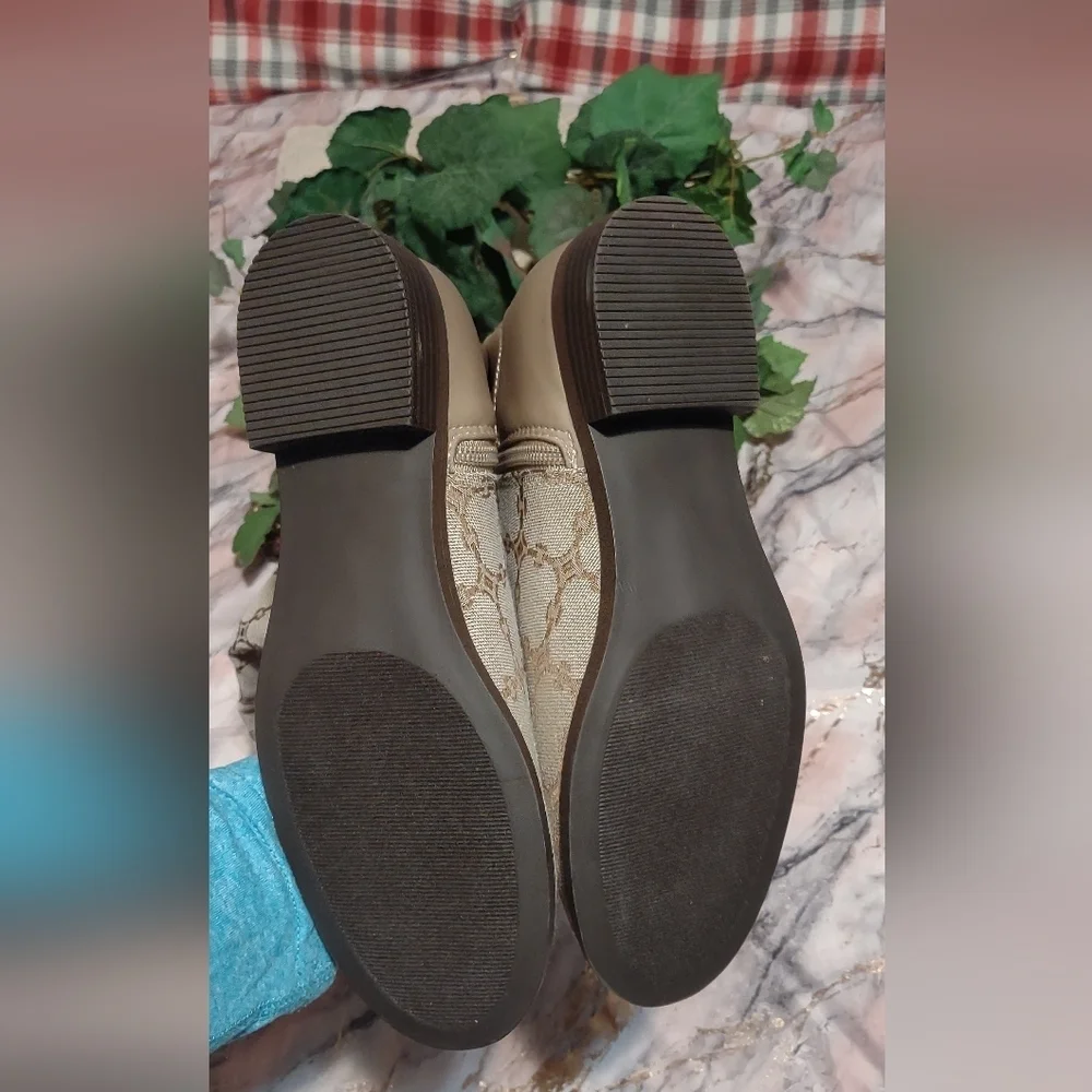 Women boots size 7.5 New condition - Picture 6 of 6